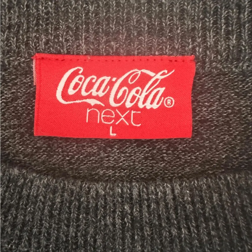 Coca-Cola Holidays Are Coming Christmas Truck Gray Sweater Size‎ Large L Y2K